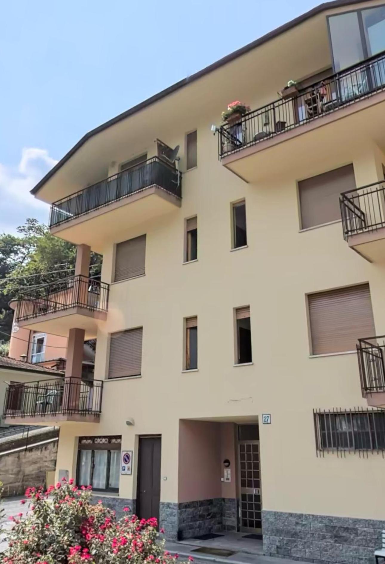 דירות ואלדיירי Relax House In The Mountains מראה חיצוני תמונה